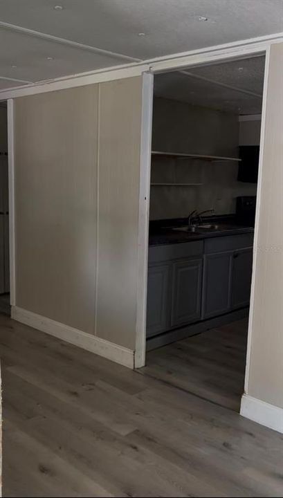 Active With Contract: $149,900 (3 beds, 2 baths, 1040 Square Feet)