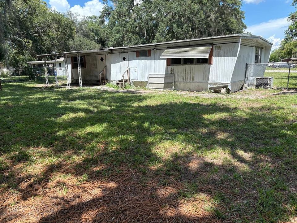 Active With Contract: $149,900 (3 beds, 2 baths, 1040 Square Feet)