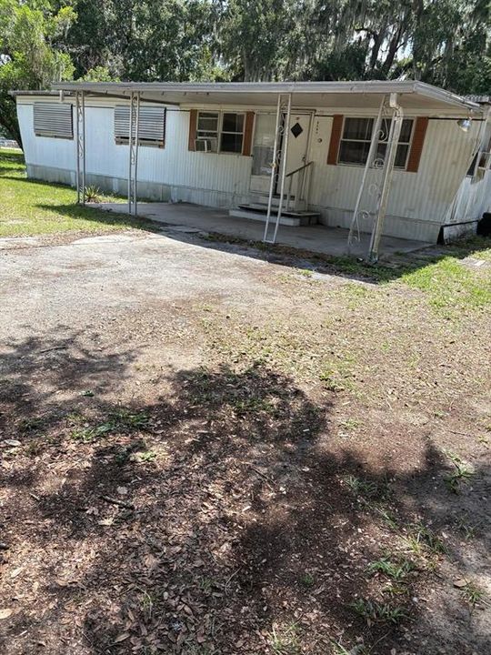 Active With Contract: $149,900 (3 beds, 2 baths, 1040 Square Feet)