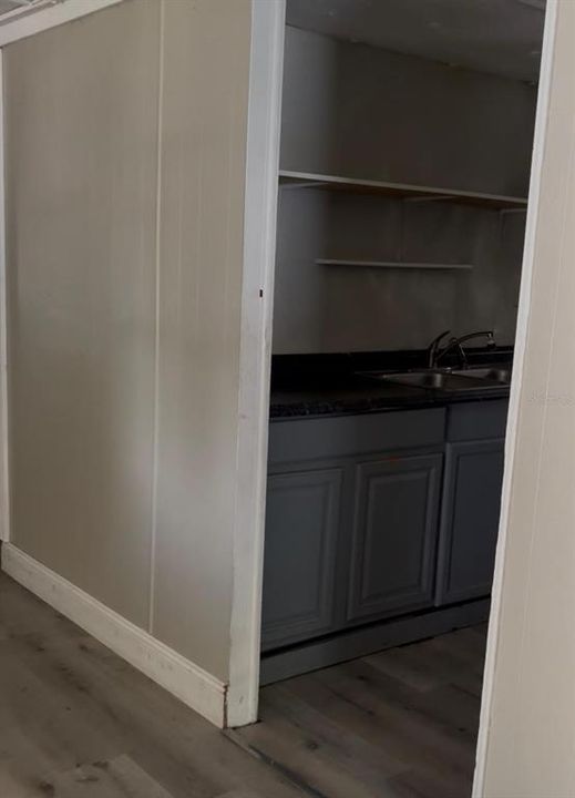 Active With Contract: $149,900 (3 beds, 2 baths, 1040 Square Feet)