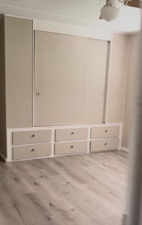 Active With Contract: $149,900 (3 beds, 2 baths, 1040 Square Feet)