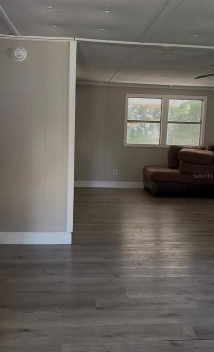 Active With Contract: $149,900 (3 beds, 2 baths, 1040 Square Feet)