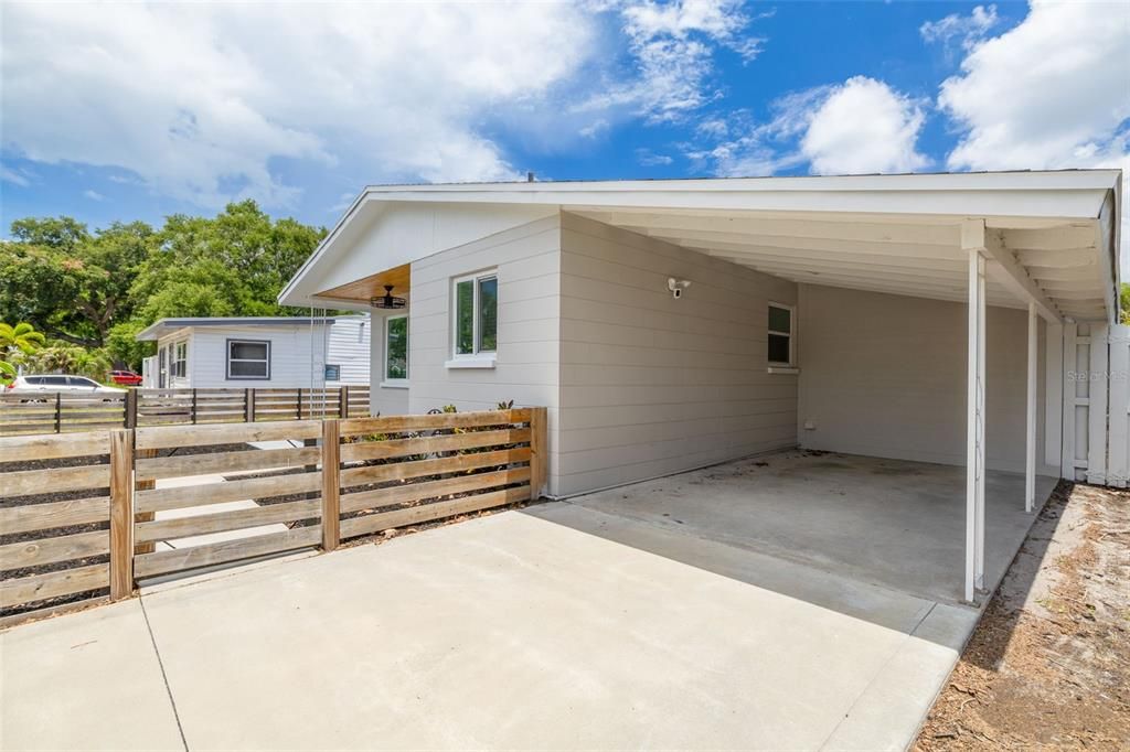 На продажу: $389,900 (2 спален, 2 ванн, 878 Квадратных фут)