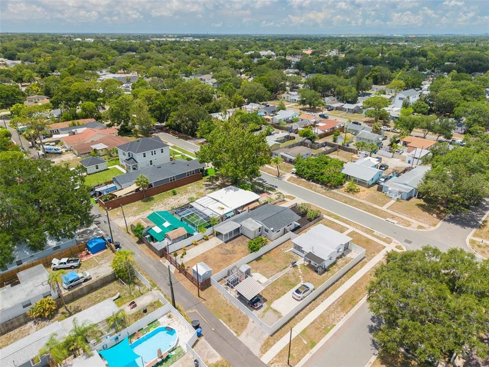 На продажу: $389,900 (2 спален, 2 ванн, 878 Квадратных фут)