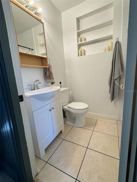 For Rent: $2,500 (2 beds, 1 baths, 1189 Square Feet)