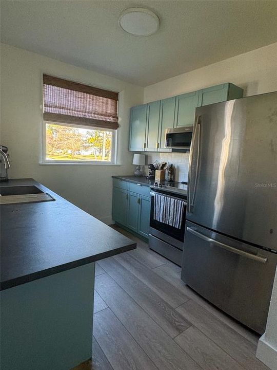 For Rent: $2,500 (2 beds, 1 baths, 1189 Square Feet)