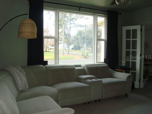 For Rent: $2,500 (2 beds, 1 baths, 1189 Square Feet)