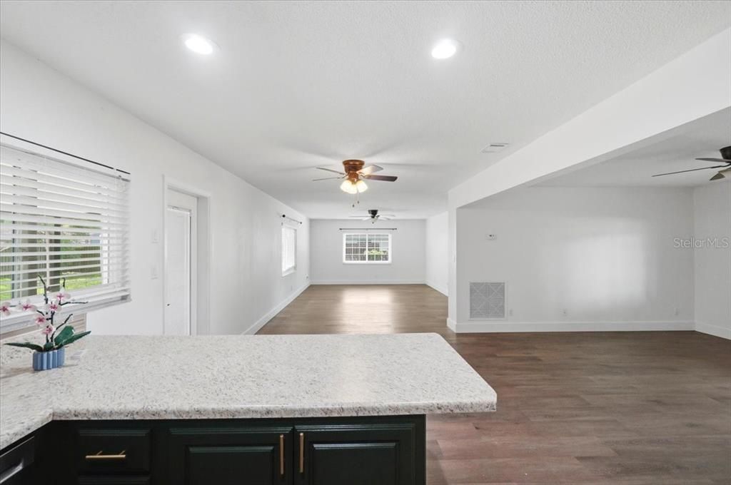 For Sale: $349,000 (3 beds, 2 baths, 1534 Square Feet)