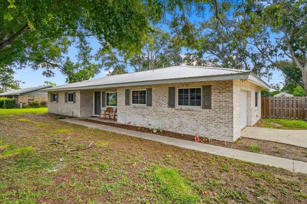 For Sale: $349,000 (3 beds, 2 baths, 1534 Square Feet)