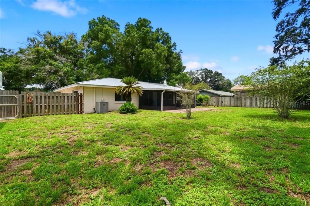 For Sale: $349,000 (3 beds, 2 baths, 1534 Square Feet)