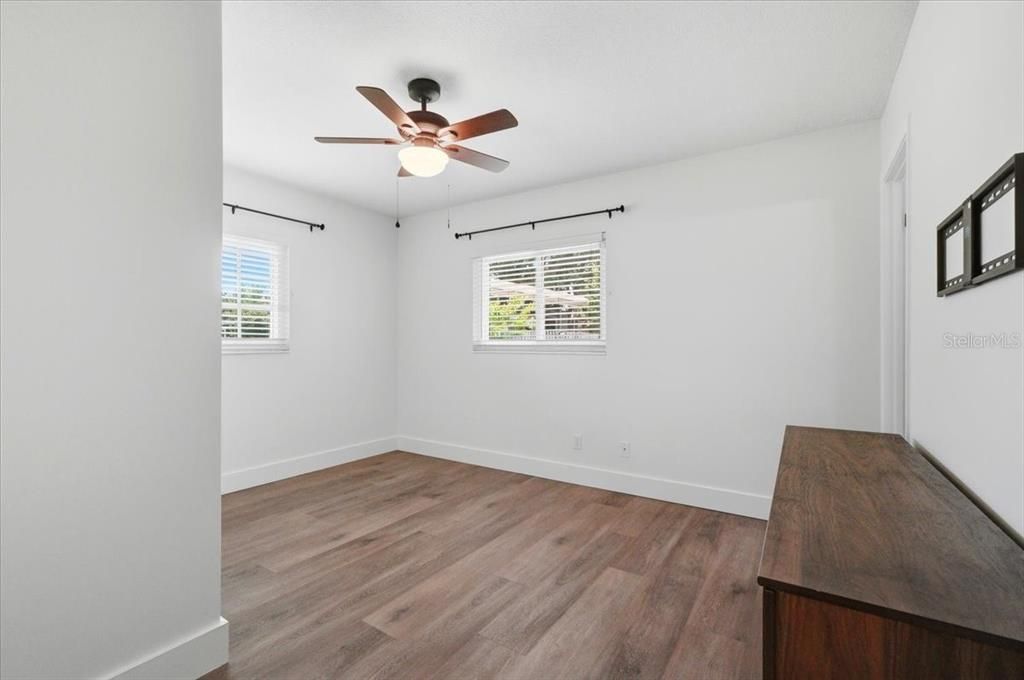 For Sale: $349,000 (3 beds, 2 baths, 1534 Square Feet)