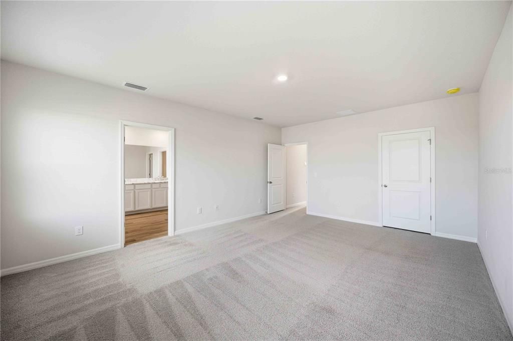 En Venta: $535,000 (4 camas, 3 baños, 2756 Pies cuadrados)