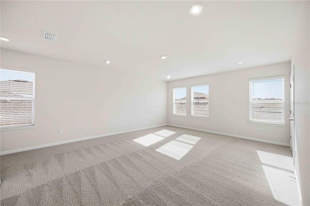 En Venta: $535,000 (4 camas, 3 baños, 2756 Pies cuadrados)