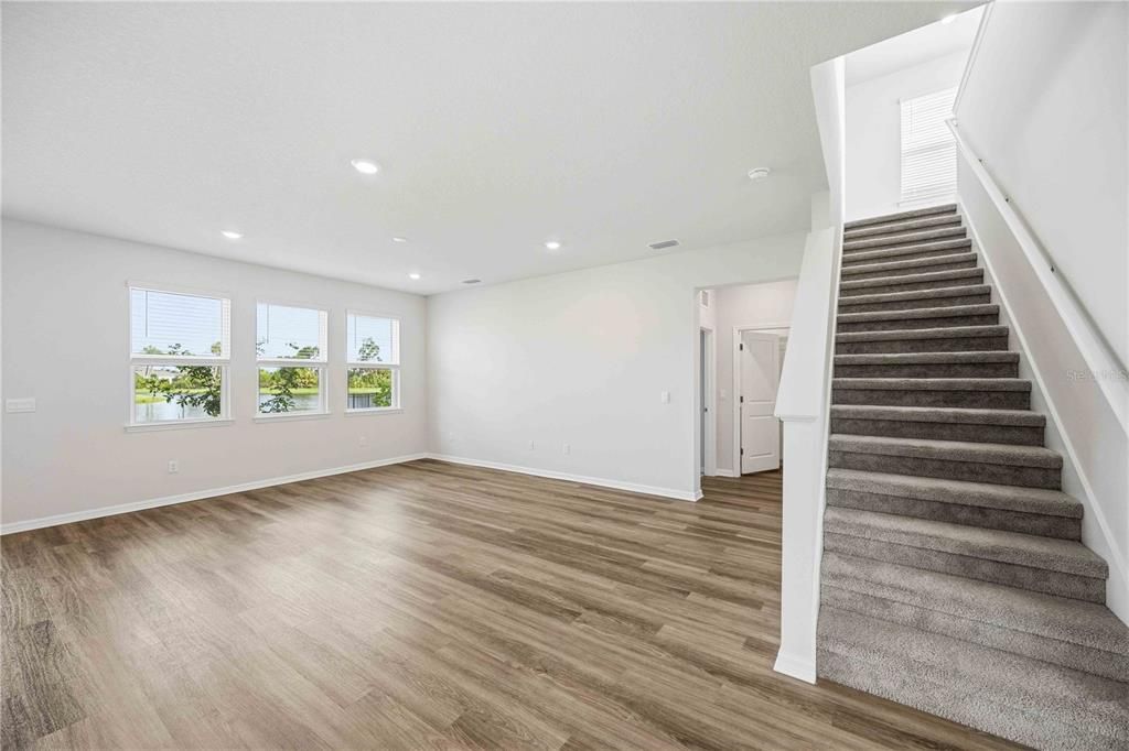 En Venta: $535,000 (4 camas, 3 baños, 2756 Pies cuadrados)
