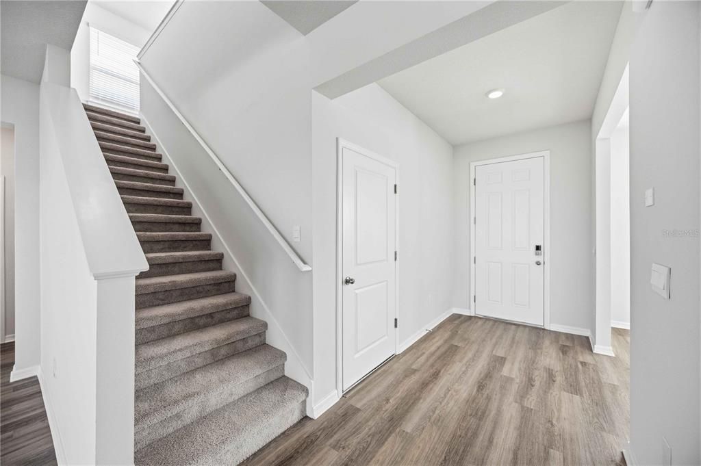En Venta: $535,000 (4 camas, 3 baños, 2756 Pies cuadrados)