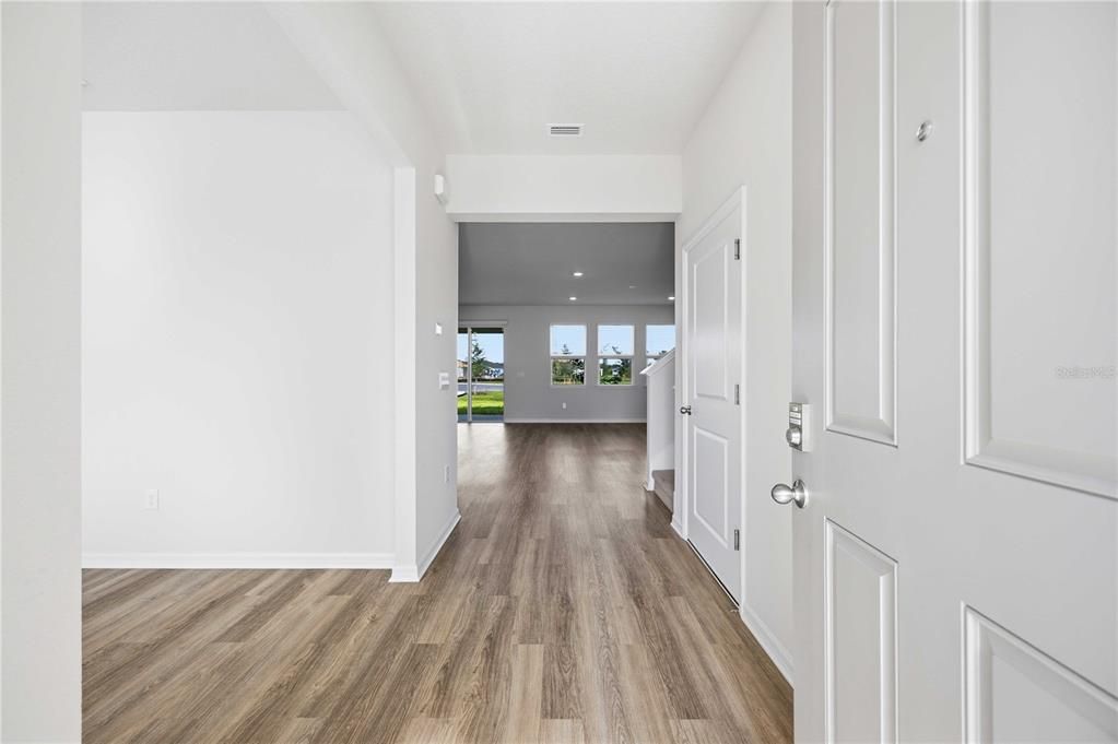 En Venta: $535,000 (4 camas, 3 baños, 2756 Pies cuadrados)