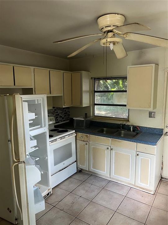 En Venta: $180,000 (2 camas, 1 baños, 572 Pies cuadrados)