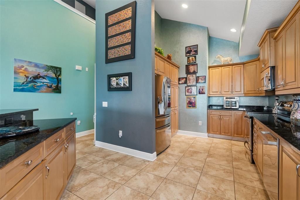 For Sale: $995,000 (4 beds, 4 baths, 3060 Square Feet)