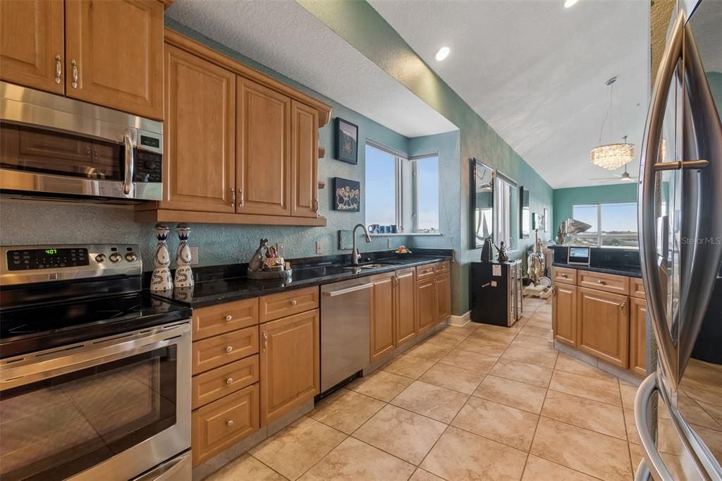 For Sale: $995,000 (4 beds, 4 baths, 3060 Square Feet)