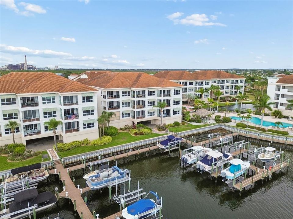For Sale: $995,000 (4 beds, 4 baths, 3060 Square Feet)