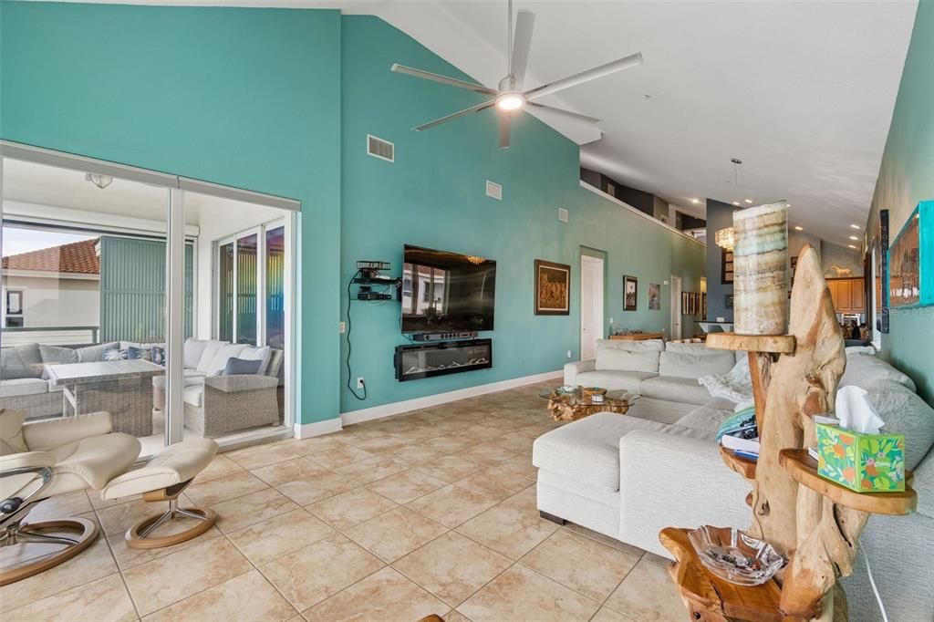 For Sale: $995,000 (4 beds, 4 baths, 3060 Square Feet)