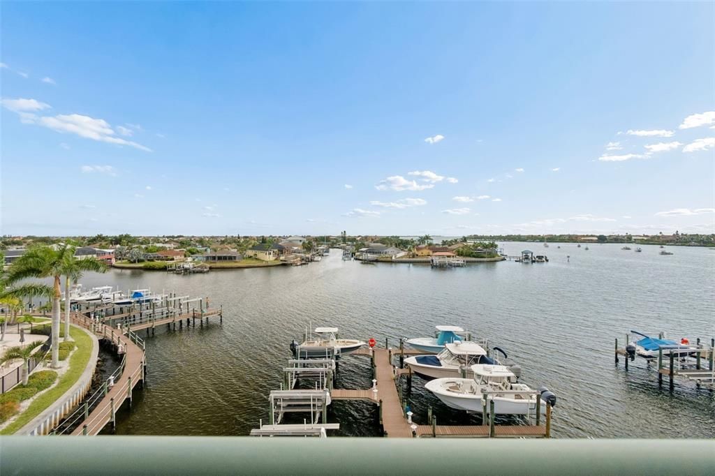 For Sale: $995,000 (4 beds, 4 baths, 3060 Square Feet)