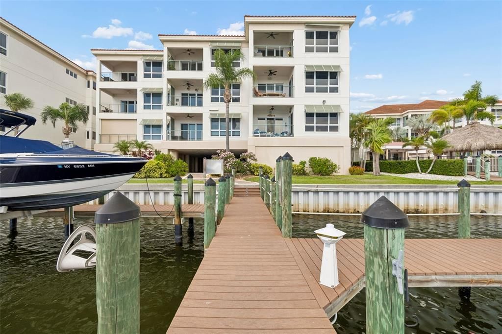 For Sale: $995,000 (4 beds, 4 baths, 3060 Square Feet)