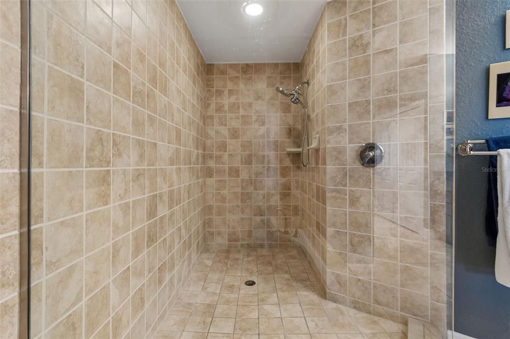 For Sale: $995,000 (4 beds, 4 baths, 3060 Square Feet)