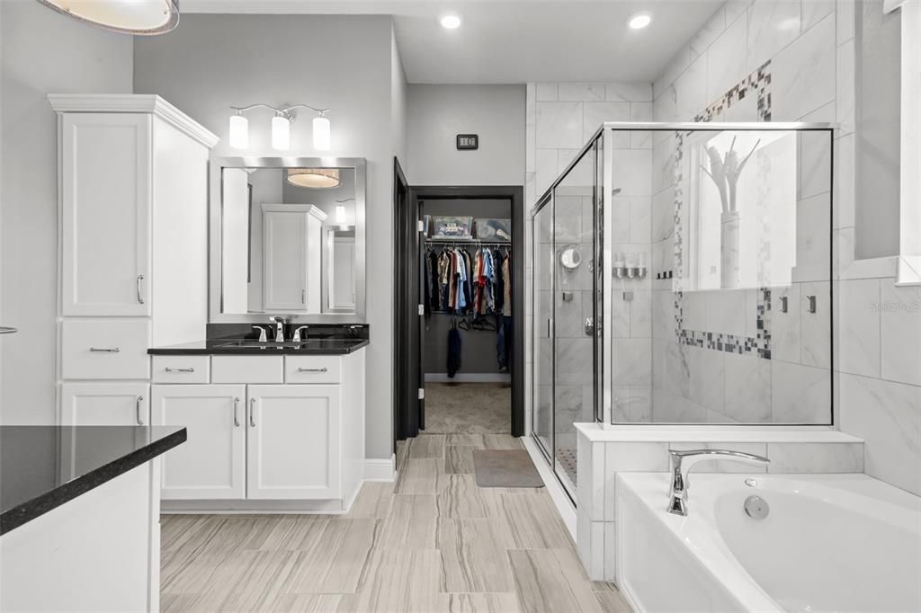 For Sale: $819,000 (4 beds, 3 baths, 2898 Square Feet)