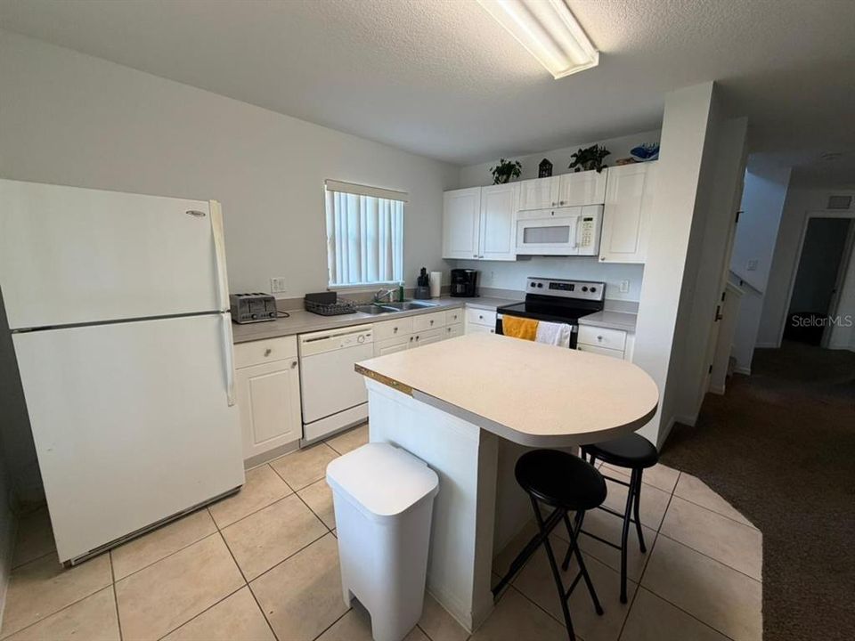 For Rent: $2,300 (4 beds, 3 baths, 1873 Square Feet)