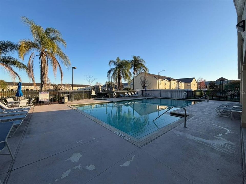 For Rent: $2,300 (4 beds, 3 baths, 1873 Square Feet)