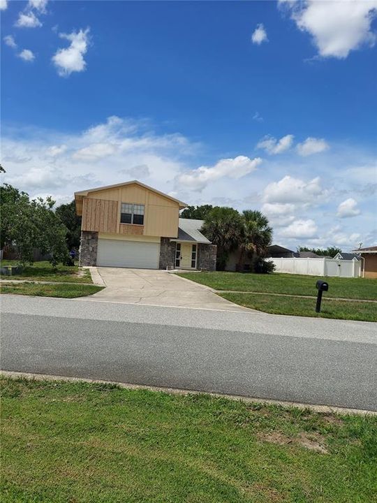 For Sale: $669,000 (4 beds, 2 baths, 2484 Square Feet)