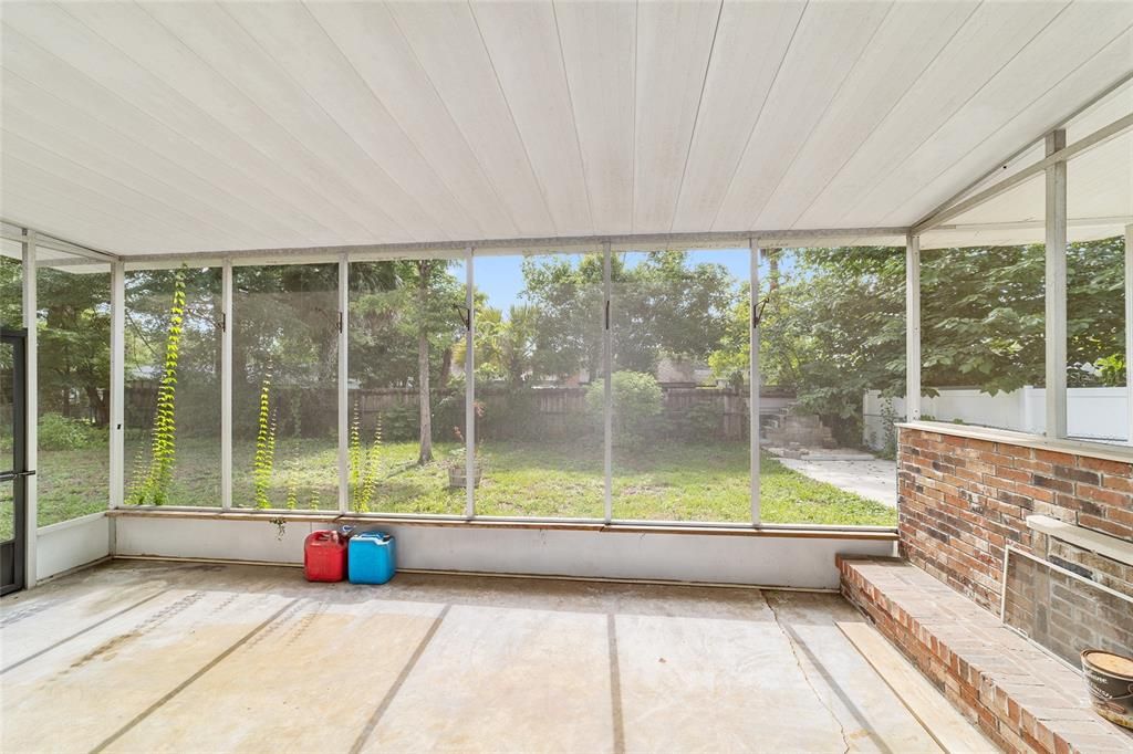 For Sale: $240,000 (4 beds, 2 baths, 1836 Square Feet)