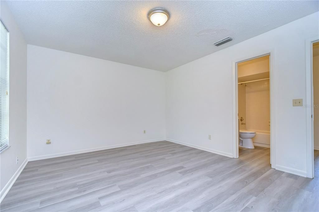 For Rent: $2,000 (2 beds, 2 baths, 1223 Square Feet)