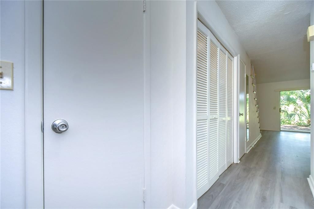 For Rent: $2,000 (2 beds, 2 baths, 1223 Square Feet)