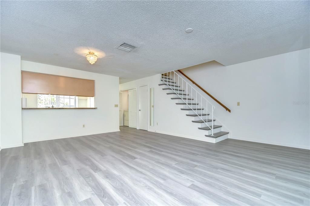 For Rent: $2,000 (2 beds, 2 baths, 1223 Square Feet)
