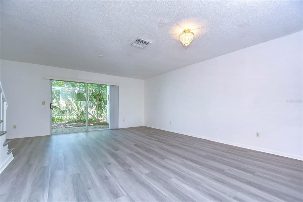 For Rent: $2,000 (2 beds, 2 baths, 1223 Square Feet)