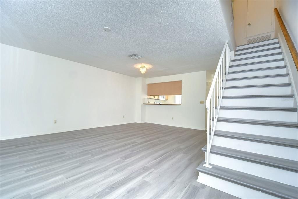For Rent: $2,000 (2 beds, 2 baths, 1223 Square Feet)