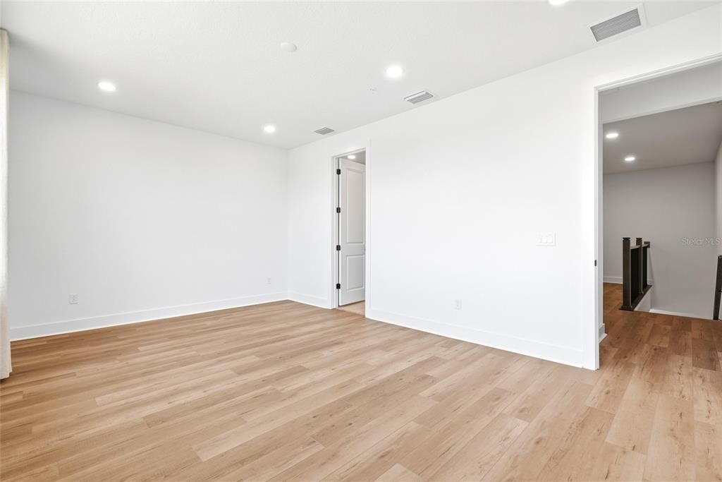 For Sale: $624,900 (3 beds, 2 baths, 2248 Square Feet)