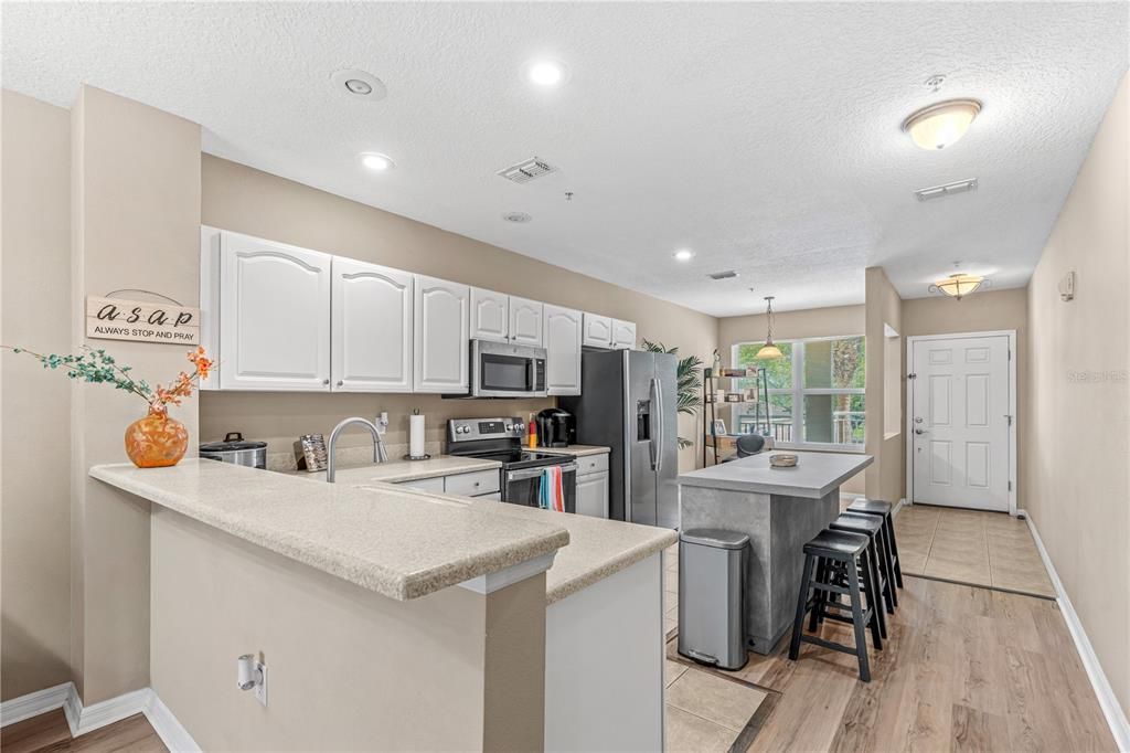 For Sale: $234,900 (2 beds, 2 baths, 1238 Square Feet)