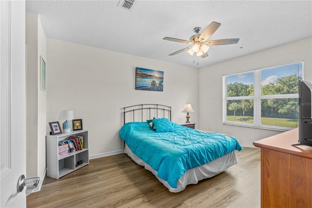 For Sale: $234,900 (2 beds, 2 baths, 1238 Square Feet)