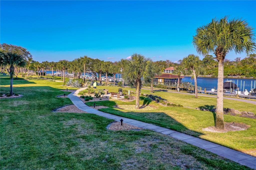 For Sale: $234,900 (2 beds, 2 baths, 1238 Square Feet)