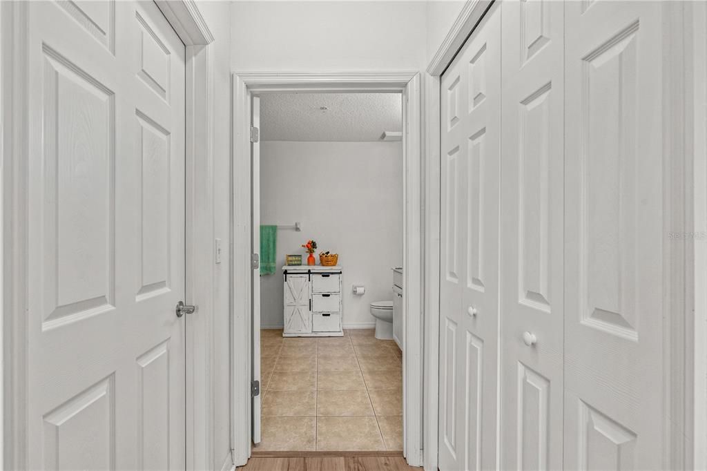 For Sale: $234,900 (2 beds, 2 baths, 1238 Square Feet)