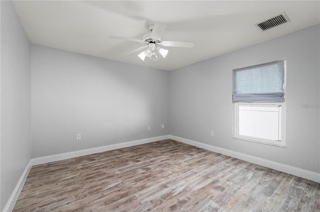 En Venta: $359,000 (3 camas, 2 baños, 2035 Pies cuadrados)