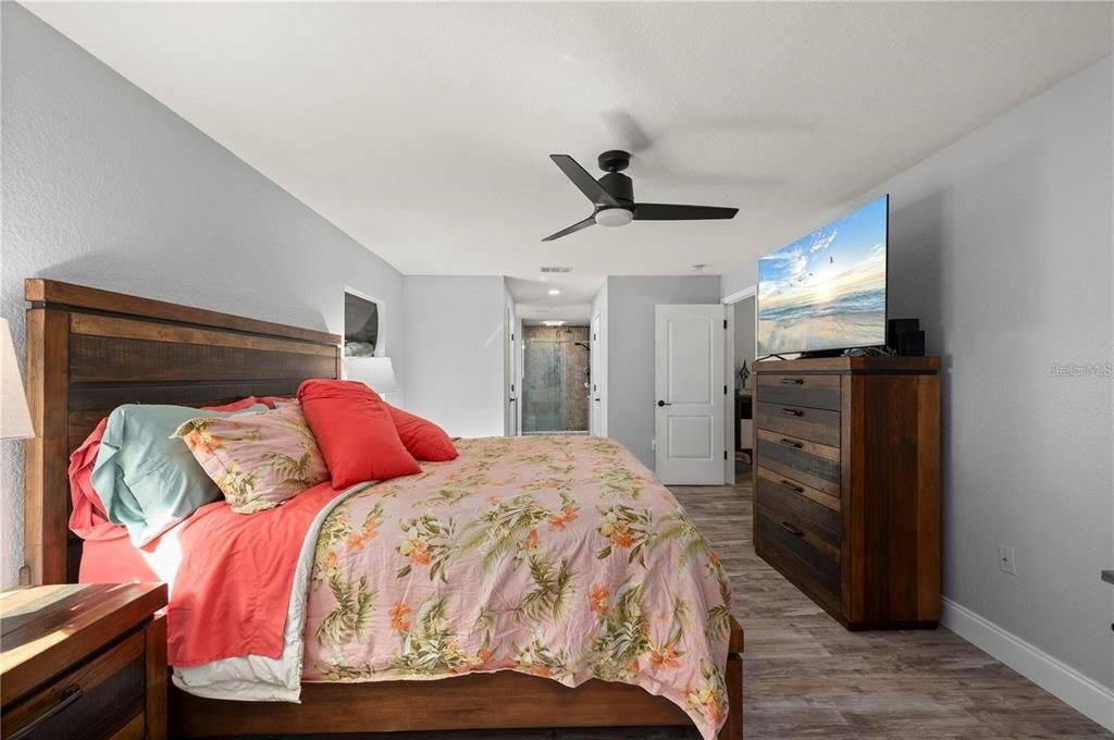 En Venta: $359,000 (3 camas, 2 baños, 2035 Pies cuadrados)