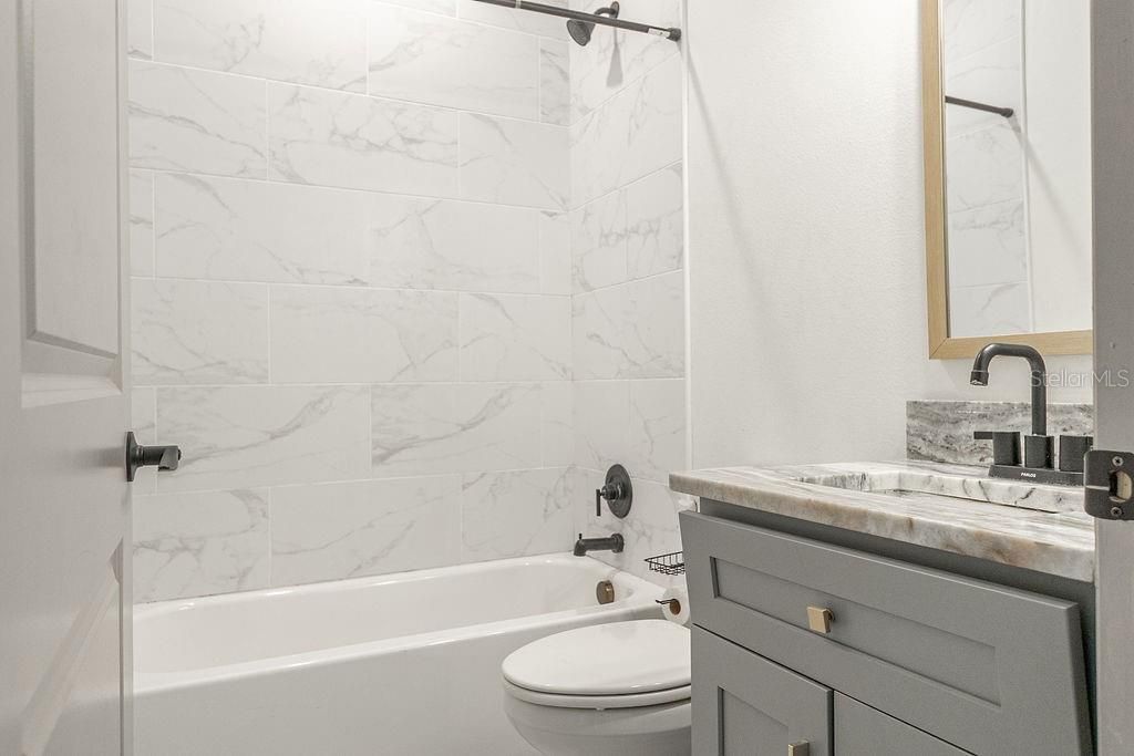 For Rent: $1,950 (3 beds, 2 baths, 1501 Square Feet)
