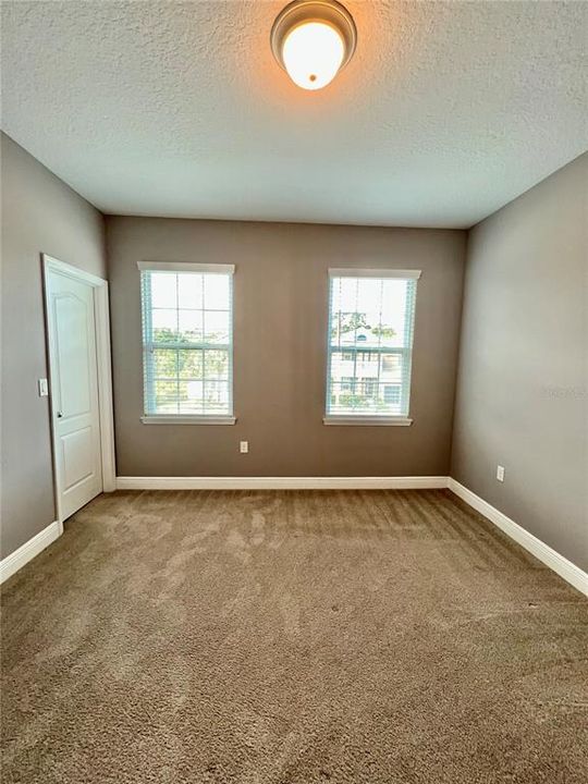 For Rent: $3,850 (4 beds, 2 baths, 2505 Square Feet)