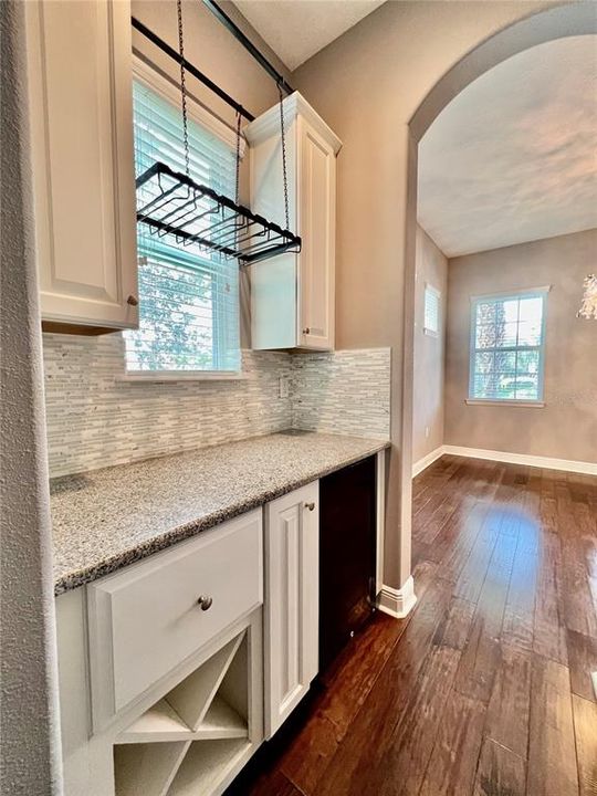 For Rent: $3,850 (4 beds, 2 baths, 2505 Square Feet)