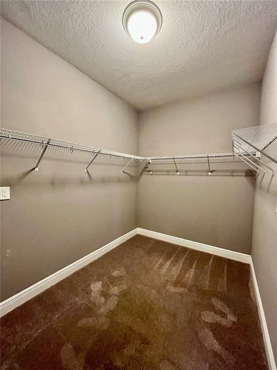 For Rent: $3,850 (4 beds, 2 baths, 2505 Square Feet)