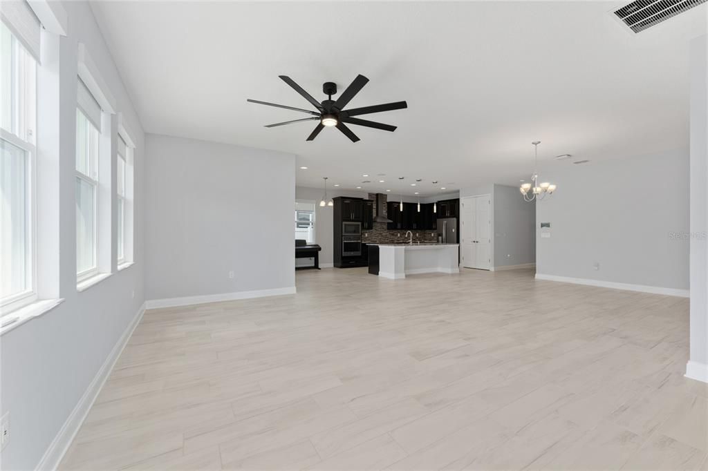 For Sale: $649,400 (4 beds, 3 baths, 2536 Square Feet)